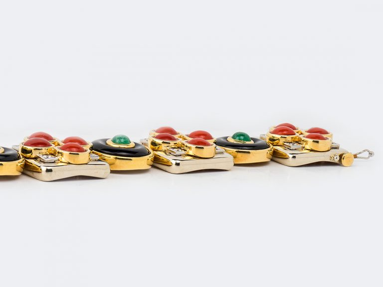 1960s Hardstone, Diamond and Emerald Bracelet - Image 7