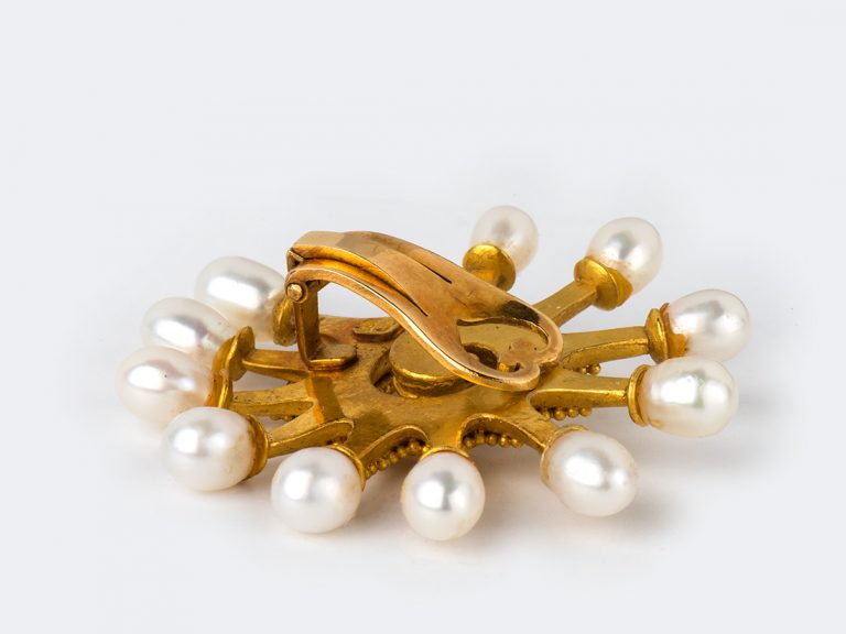 Vintage LALAOUNIS Pearl Macedonia Sun Earclips - Image 4