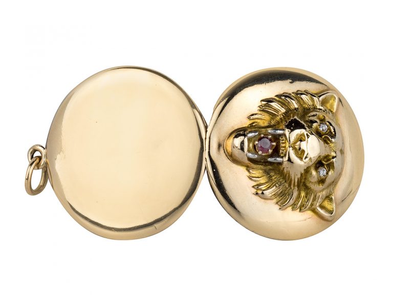 Victorian 18k Lion Locket with Chain - Image 3