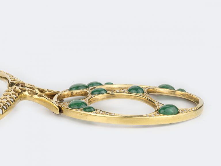 1970s Emerald Torque Pendant Necklace - Image 7