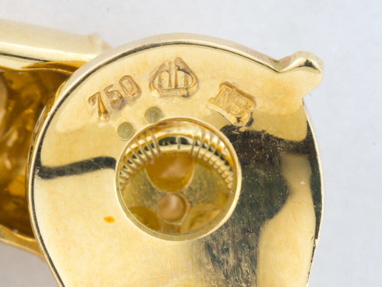 MARINA B Circle Clip Earrings - Image 5
