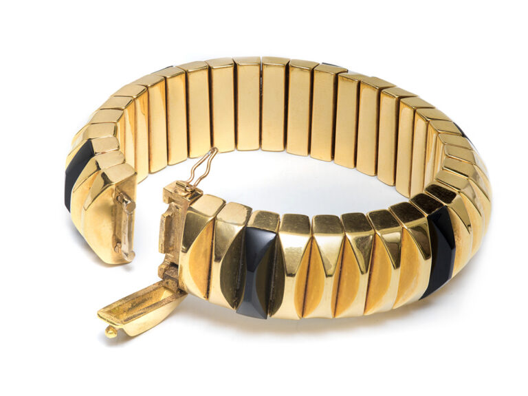 18K Onyx Bracelet Ridged Bracelet - Image 6