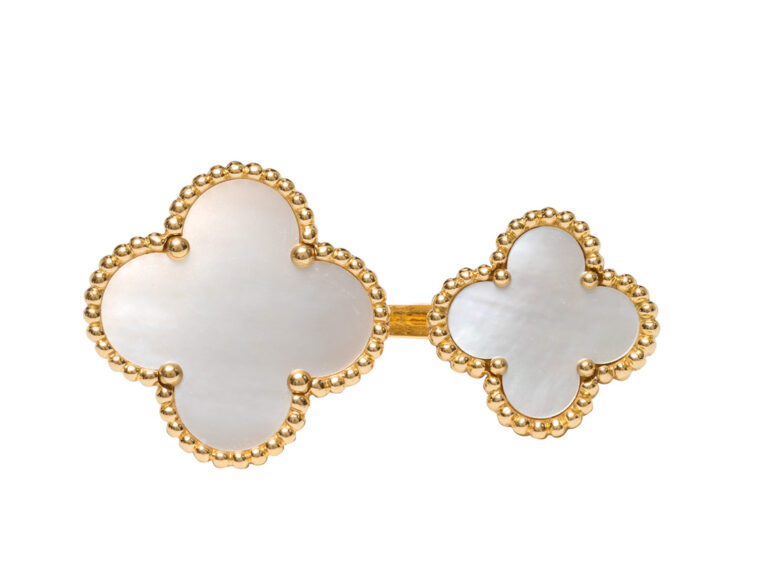VCA 2 Motif 18k YG Alhambra Ring