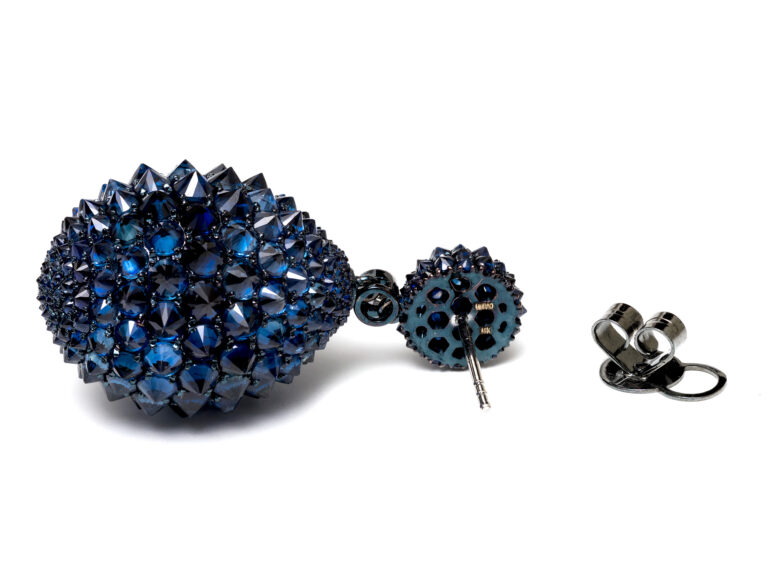 UMRAO Blue Sapphire / Diamond Reverse Setting Earrings - Image 5