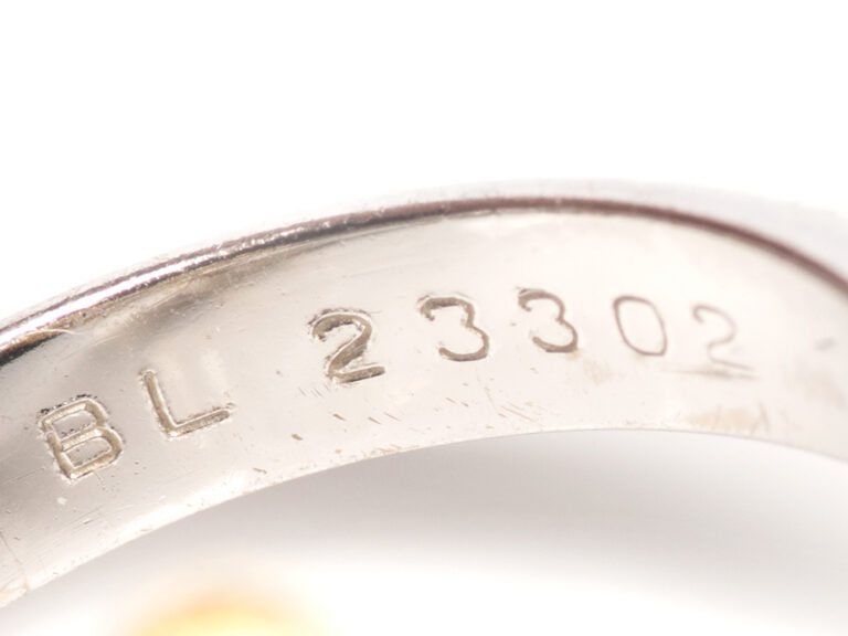 VCA 18k Diamond 2 Butterfly Ring - Image 7