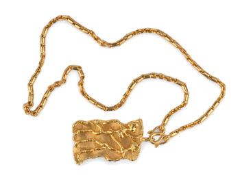 J. MAHIE Gold Pendant / Long chain - Image 4