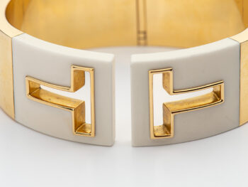 TIFFANY 18k "T" Ceramic Cuff - Image 4